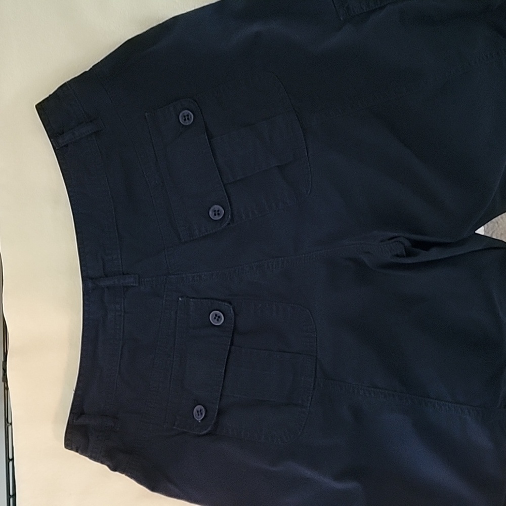 Liz Claiborne women's dark blue cargo shorts 10 - Picture 3 of 8
